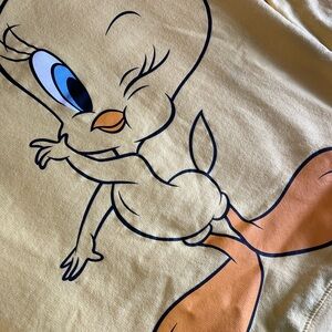 Warner Bros. / Loonet Tunes Yellow Tweety Sweatshirt! Authentic & Cozy! 💛 Size L